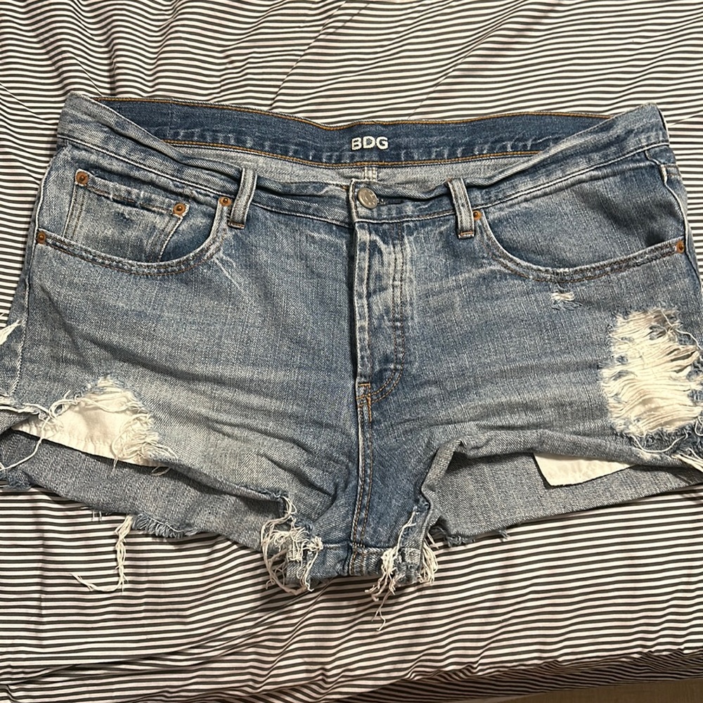 BDG size 32 distressed blue Jean shorts